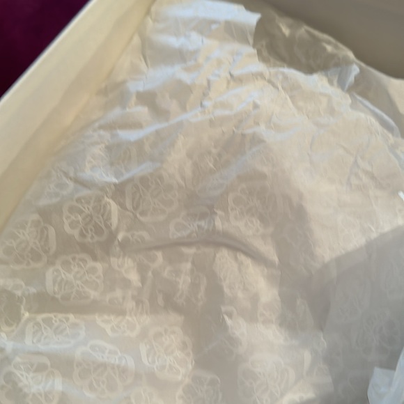 Alexander Mc Queen women new with a box size 5-5 - Picture 11 of 13